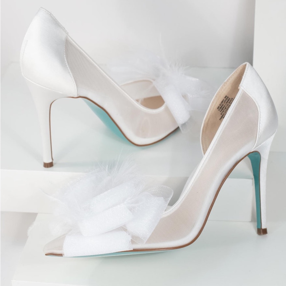 Betsey Johnson Susan White size 6 wedding shoes